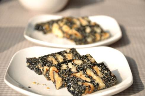 哺乳期可以吃阿膠嗎 哺乳期怎么吃阿膠比較好 哺乳期可以吃阿膠嗎 哺乳期怎么吃阿膠比較好