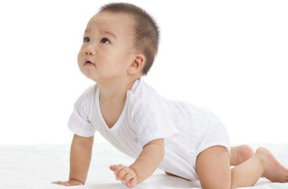 寶寶睡覺一驚一乍的怎么回事   睡覺一驚一乍原因介紹