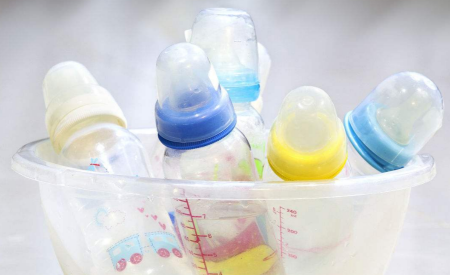 奶嘴多久換一次好  奶嘴怎么消毒 