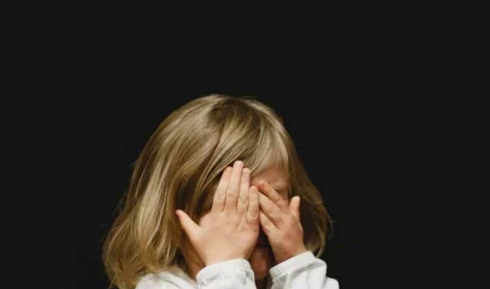 寶寶怕黑怎么辦    寶寶怕黑改善方法