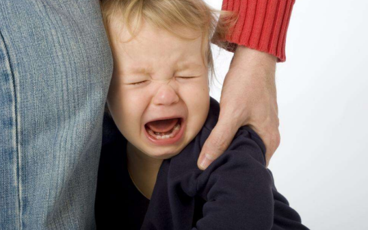 寶寶害怕其它小朋友怎么辦  寶寶膽小解決辦法