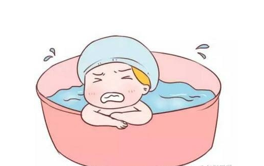 水中分娩有哪些好處 水中分娩有風險嗎 水中分娩有哪些好處 水中分娩有風險嗎