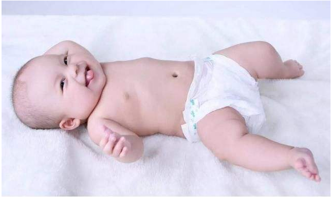冬天怎么給寶寶換紙尿褲不容易著涼 紙尿褲什么牌子好