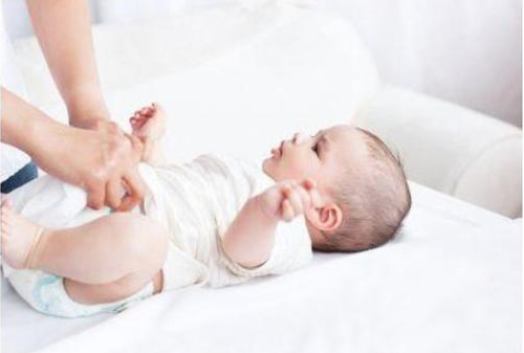 女寶寶小陰唇粘連會自愈嗎 女寶寶小陰唇粘連是怎么回事