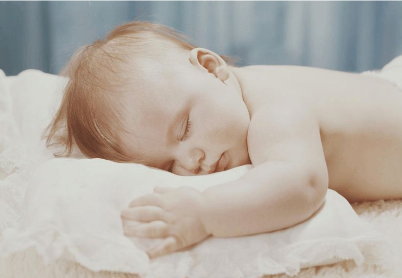 寶寶冬天晚上穿衣服睡覺好嗎 寶寶睡覺注意事項