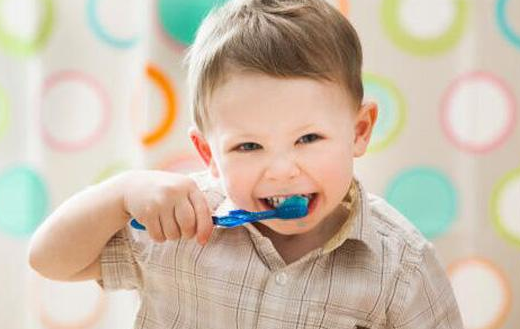 寶寶恒牙什么時(shí)候長   寶寶恒牙什么時(shí)候替換