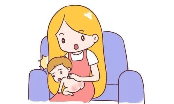 冬天怎么給寶寶換尿不濕 冬天換尿不濕技巧 冬天怎么給寶寶換尿不濕 冬天換尿不濕技巧