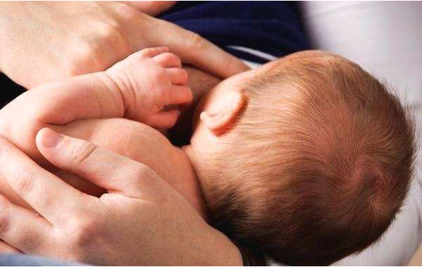 乳房大小與乳汁分泌有關嗎 如何判斷奶水夠不夠