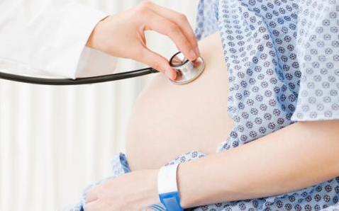 201斤產婦剖宮生了個12斤巨嬰 生下12斤巨嬰是什么情況