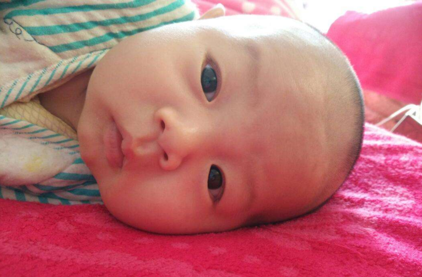 寶寶為什么喜歡歪脖子睡覺 寶寶歪脖子睡覺正常嗎