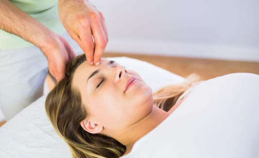 寶寶能接觸化妝品嗎 化妝品對寶寶有哪些危害 寶寶能接觸化妝品嗎 化妝品對寶寶有哪些危害