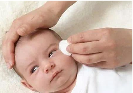 寶寶眼屎突然變多是上火嗎 寶寶眼屎突然變多是怎么回事 寶寶眼屎突然變多是上火嗎 寶寶眼屎突然變多是怎么回事