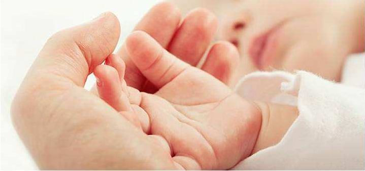 寶寶手心發(fā)熱怎么調(diào)理 寶寶手心發(fā)熱是怎么回事