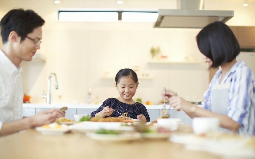 帶孩子出去太麻煩怎么辦 怎么輕松帶孩子吃飯 帶孩子出去太麻煩怎么辦 怎么輕松帶孩子吃飯