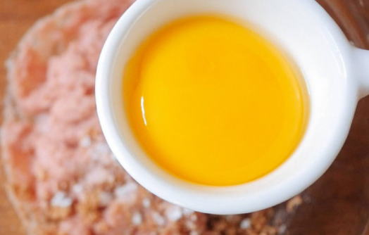 寶寶吃蛋清過敏癥狀   寶寶吃蛋清過敏怎么辦