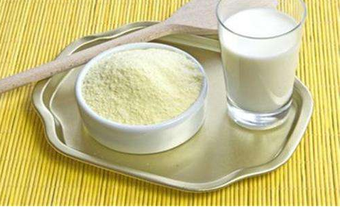 寶寶可以同時喝牛奶和羊奶嗎 寶寶喝牛奶好還是羊奶好 寶寶可以同時喝牛奶和羊奶嗎 寶寶喝牛奶好還是羊奶好