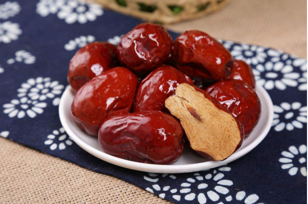 女人體虛冬天應怎么進補 女人體虛進補吃什么好 女人體虛冬天應怎么進補 女人體虛進補吃什么好