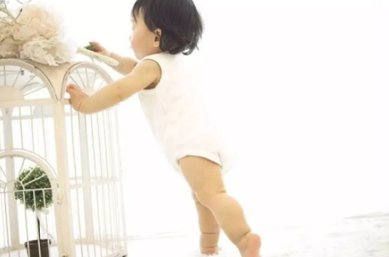 寶寶站立怎么訓練   寶寶站立訓練方法