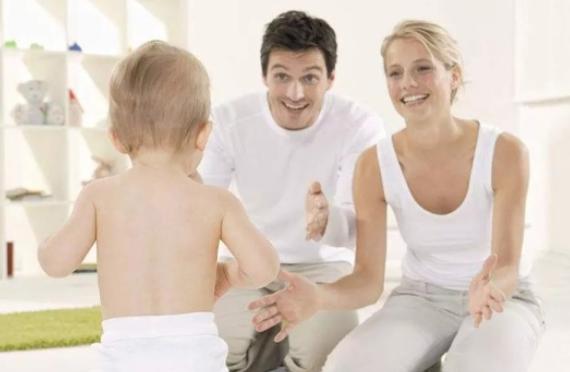 寶寶站立怎么訓練   寶寶站立訓練方法