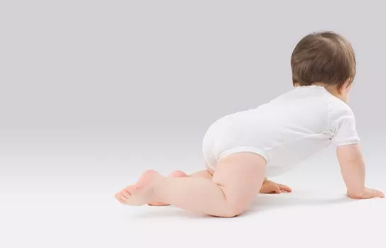 寶寶爬行有什么好處   寶寶爬行好處介紹