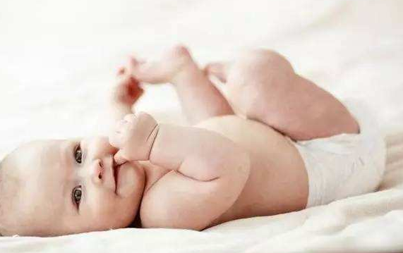 新生兒打嗝是什么原因  新生兒打嗝原因介紹