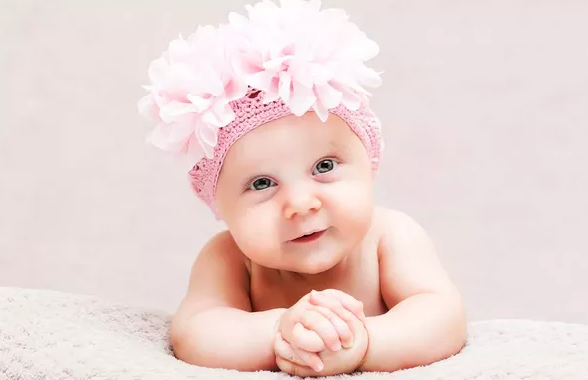 新生兒眼皮上紅斑會消失嗎 新生兒紅斑有哪些 新生兒眼皮上紅斑會消失嗎 新生兒紅斑有哪些