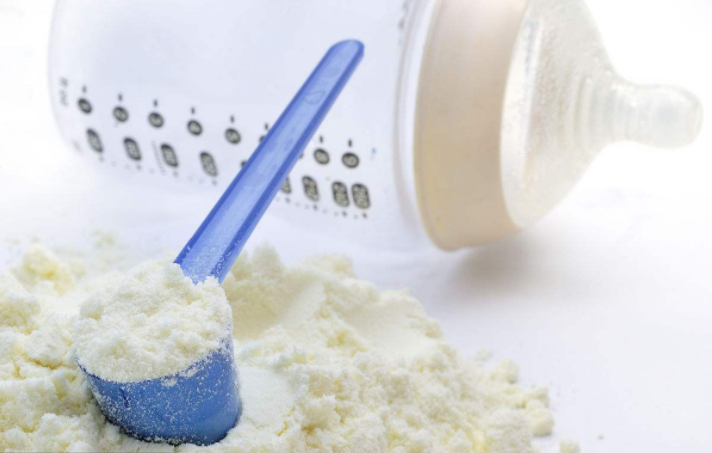 怎么分辨奶粉好不好 怎么看奶粉適不適合寶寶 怎么分辨奶粉好不好 怎么看奶粉適不適合寶寶