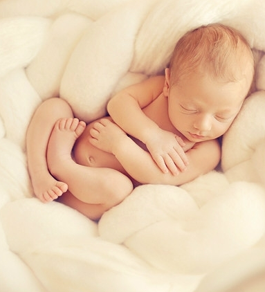 寶寶怎么睡覺可以讓頭型更漂亮呢 睡覺姿勢介紹 寶寶怎么睡覺可以讓頭型更漂亮呢 睡覺姿勢介紹