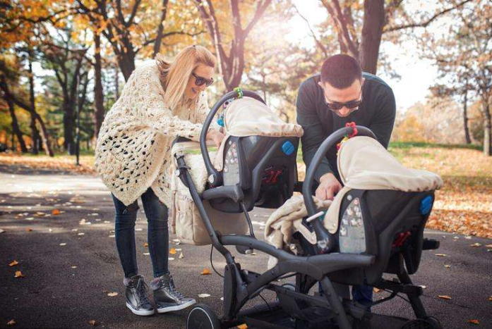 新生兒多大可以出門 新生兒出門需要注意什么