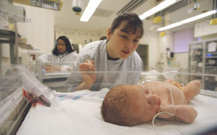 早產(chǎn)兒視網(wǎng)膜病變是什么疾病 早產(chǎn)兒視網(wǎng)膜病變能治好嗎