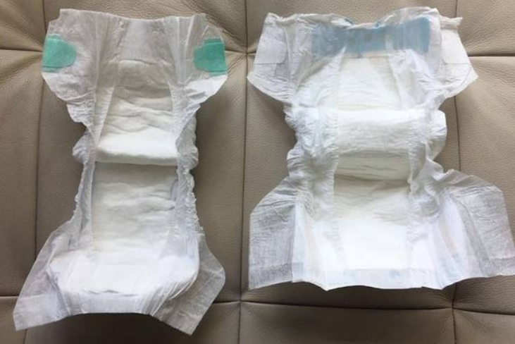 寶寶用紙尿褲好還是拉拉褲好 怎么判斷寶寶應該使用紙尿褲還是拉拉褲 寶寶用紙尿褲好還是拉拉褲好 怎么判斷寶寶應該使用紙尿褲還是拉拉褲