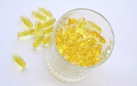 寶寶吃魚油還是魚肝油 魚油和魚肝油有什么不同 寶寶吃魚油還是魚肝油 魚油和魚肝油有什么不同