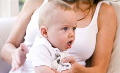 新生兒老是打嗝怎么辦  新生兒打嗝護(hù)理方法