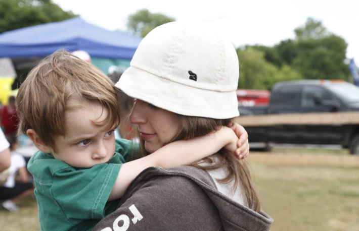 寶寶膽小怕人怎么辦 寶寶膽小怕人怎么訓(xùn)練