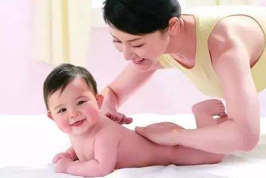 媽媽可以這樣做 嬰兒撫觸好處多
