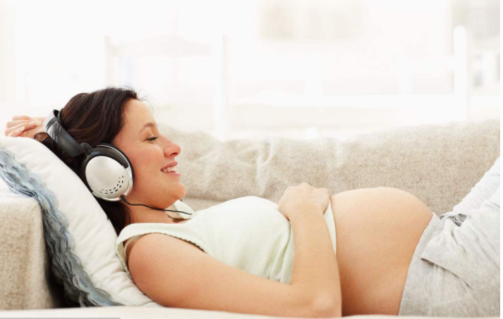 懷孕期間胎兒最喜歡聽什么聲音 胎兒聽力發育關鍵期