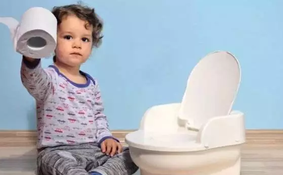 寶寶坐便器多大開始用  寶寶幾歲開始如廁訓練