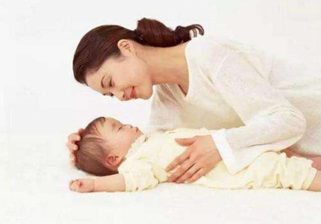 寶寶睡覺一放就醒怎么辦 寶寶睡覺一放就醒是怎么回事