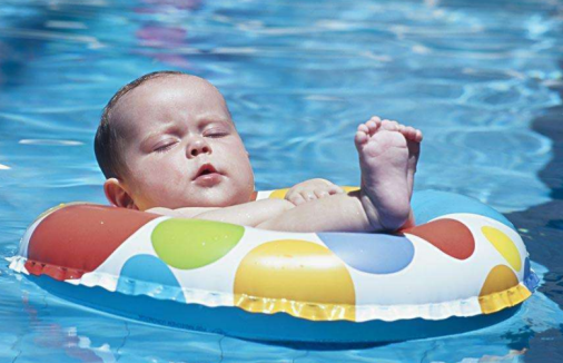 寶寶冬季怎么曬太陽 冬季曬太陽注意事項 寶寶冬季怎么曬太陽 冬季曬太陽注意事項