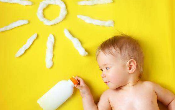 寶寶冬季怎么曬太陽 冬季曬太陽注意事項 寶寶冬季怎么曬太陽 冬季曬太陽注意事項