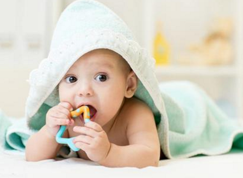 冬季給寶寶多久洗一次澡好 冬季怎么給寶寶洗澡