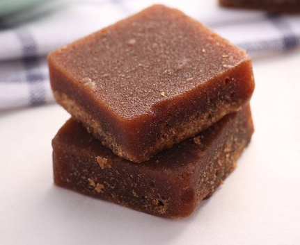 女性經(jīng)期喝紅糖水有什么好處 可以緩解痛經(jīng)嗎 女性經(jīng)期喝紅糖水有什么好處 可以緩解痛經(jīng)嗎