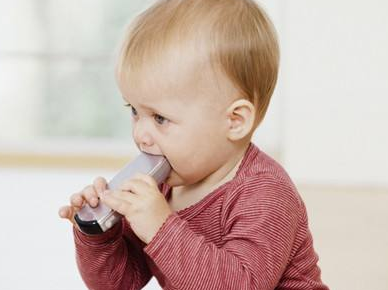 寶寶長(zhǎng)牙怎么長(zhǎng)的 長(zhǎng)牙早還是晚好