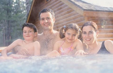 寶寶多大可以泡溫泉   寶寶泡溫泉時間介紹