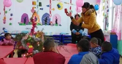 2018圣誕節(jié)幼兒園活動(dòng)主持稿 幼兒園圣誕節(jié)老師主持詞