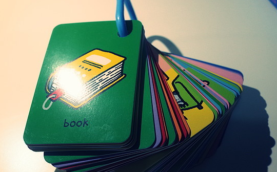 美樂兒童識字卡片使用評測    JoanMiro美樂單詞卡怎么樣