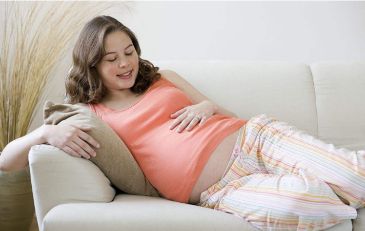 孕期什么時候摸肚子合適 孕期怎么正確摸肚子 孕期什么時候摸肚子合適 孕期怎么正確摸肚子