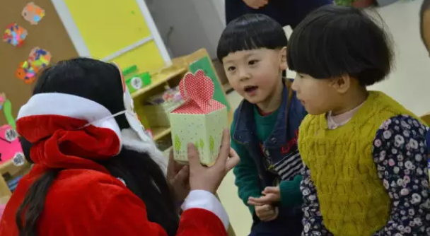 幼兒園大班平安夜活動方案 2018平安夜幼兒園大班活動方案