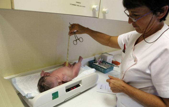 新生兒體重多少斤合適 影響新生兒體重的有哪些因素