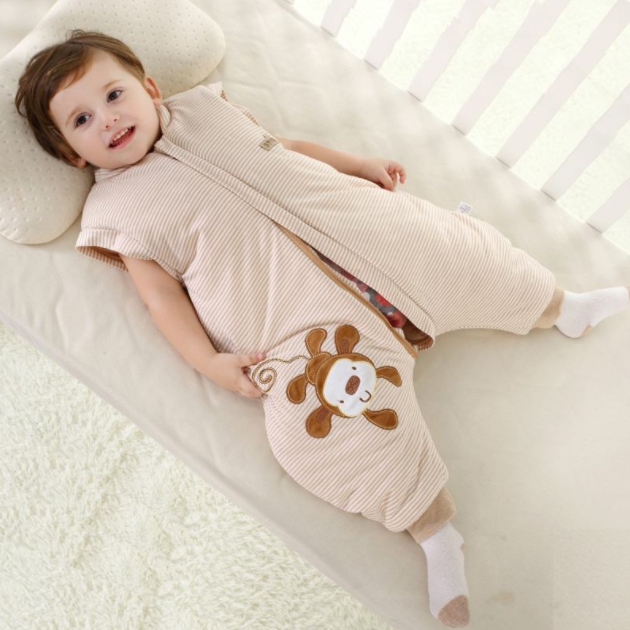 冬天新生兒睡覺用睡袋好嗎 冬天寶寶睡覺怎么穿好